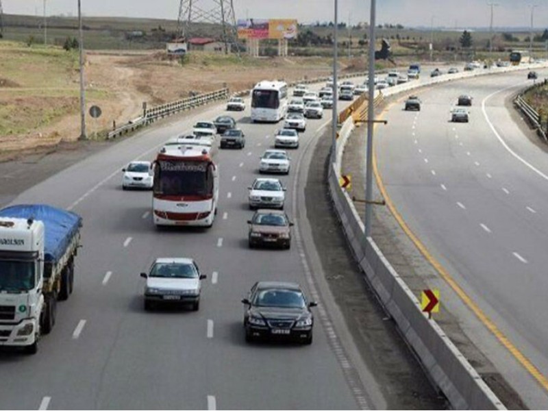 تردد خودرو در محورهای مواصلاتی استان ایلام ۱۹ درصد افزایش یافت