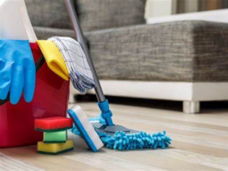 تمیزکردن مبل در خانه: راهنمای جامع شستن مبل با شامپو فرش